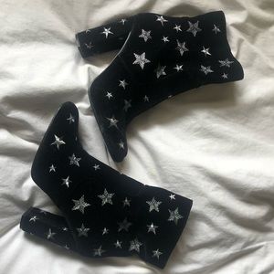 Steve Madden Embroidered Star Booties